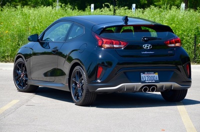 2019 Hyundai Veloster R-Spec (select to view enlarged photo)