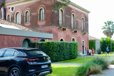 2018 Alfa Romeo Stelvio (select to view enlarged photo)