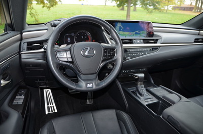 2019 Lexus ES (select to view enlarged photo)