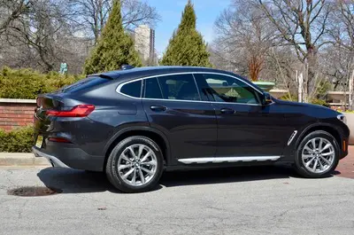 2019 BMW X4 xDrive 30i Road Test (select to view enlarged photo)