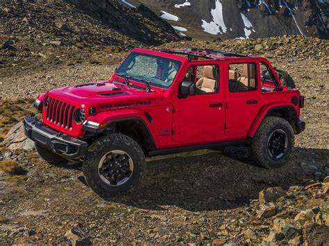 Jeep Wrangler Tips Over During IIHS Crash Test - See Video