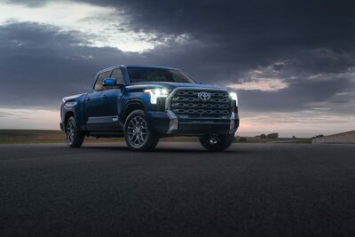 2022 Toyota Tundra  (select to view enlarged photo)