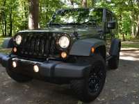 Jeep Wrangler "Willys Wheeler Edition" Review by Larry Nutson +VIDEO