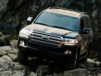 HEELS ON WHEELS: 2016 TOYOTA LAND CRUISER REVIEW +VIDEO