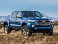HEELS ON WHEELS: 2016 TOYOTA TACOMA REVIEW +VIDEO