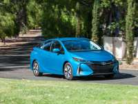 First Drive Review: 2017 Toyota Prius Prime by Henny Hemmes +VIDEO