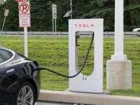 Tesla to Fine Supercharger Hogs