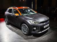 Kia Stonic: An Eye-Catching And Confident Compact Crossover