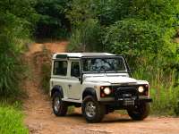 Land Rover Celebrates Iconic Defender With New Land Rover Experience Center Heritage Program