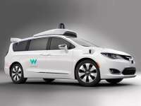 Fiat-Chrysler Set to Deliver Thousands of Pacifica Hybrid Minivans to Waymo's Self-driving Service +VIDEO