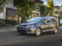 FCA US LLC announces pricing on Chrysler Pacifica, Pacifica Hybrid and Dodge Grand Caravan 35th Anniversary Edition Models