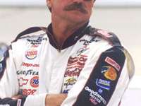 NASCAR WCUP: Dale Earnhardt in Serious Condition after Daytona Crash