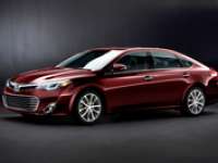 Stunning 2013 Toyota Avalon Debuts at New York Auto Show +VIDEO