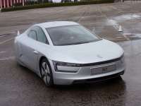 Special Drive: Volkswagen XL1 Concept by Henny Hemmes +VIDEO