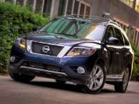 HEELS ON WHEELS: 2017 NISSAN PATHFINDER REVIEW HEELS ON WHEELS: 2017 NISSAN PATHFINDER REVIEW