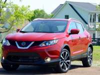 2017 Nissan Rogue Sport - Young, Fit & Attractive - Review By Larry Nutson