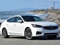 HEELS ON WHEELS: 2017 KIA CADENZA LIMITED REVIEW HEELS ON WHEELS: 2017 KIA CADENZA LIMITED REVIEW