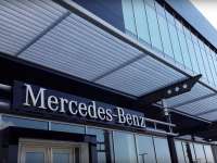Mercedes-Benz Brand Center Opens in Chicago
