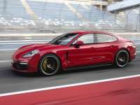 Porsche Adds Two Extra Sporty Models to Panamera Line