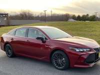 2020 Toyota Avalon Hybrid XSE Review by John Helig 2020 Toyota Avalon Hybrid XSE Review by John Helig