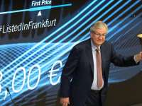 Daimler Truck launched on stock exchange as an independent company Daimler Truck launched on stock exchange as an independent company