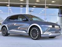 EV Motoring: Hyundai's IONIQ 5 Electric SUV Receives 2022 IIHS TOP SAFETY PICK+
