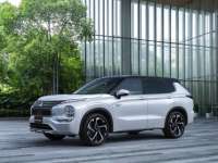 Mitsubishi Motors Introduces the All-New Outlander PHEV Model in Australia Mitsubishi Motors Introduces the All-New Outlander PHEV Model in Australia