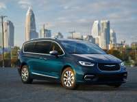 Chrysler Brand Charges Up Electrify Expo New York
