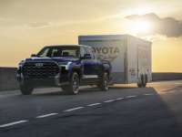 2023 Toyota Tundra Close Up and Reviews