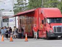 Denny's Mobile Relief Diner Heads to Dallas to Feed Hundreds of Homeless Individuals and Veterans