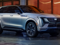 2025 Cadillac ESCALADE IQ First Close-up +VIDEO