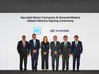 Hyundai and GM Sign Memorandum of Understanding to Explore Collaboration on Vehicles, Supply Chain and Clean-Energy Technologies Hyundai and GM Sign Memorandum of Understanding to Explore Collaboration on Vehicles, Supply Chain and Clean-Energy Technologies