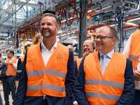 Federal Environment Minister Carsten Schneider and Minister-President Alexander Schweitzer visit Daimler Truck site in Wörth am Rhein Federal Environment Minister Carsten Schneider and Minister-President Alexander Schweitzer visit Daimler Truck site in Wörth am Rhein
